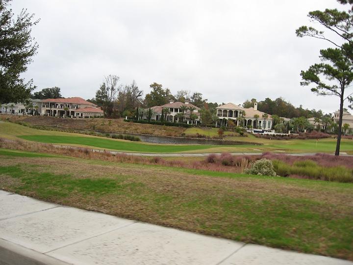 Myrtle Beach-07.JPG - Auf der Coastal Carolina University sind 7.613 Studenten immatrikuliert und auf dem Horry-Georgetown Technical College sind es 5.172 Studenten.